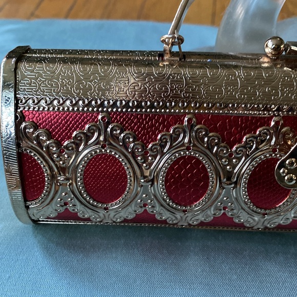 New handheld cylinder shape metal red embellished clutch  bag